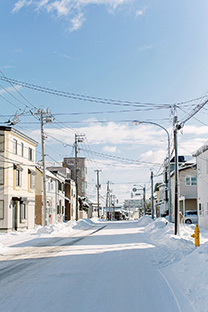 <b>冬季城市雪景壁紙</b>