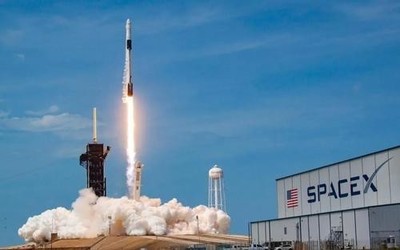 SpaceX獲NASA批準(zhǔn) 可用回收火箭和龍飛船運載宇航員